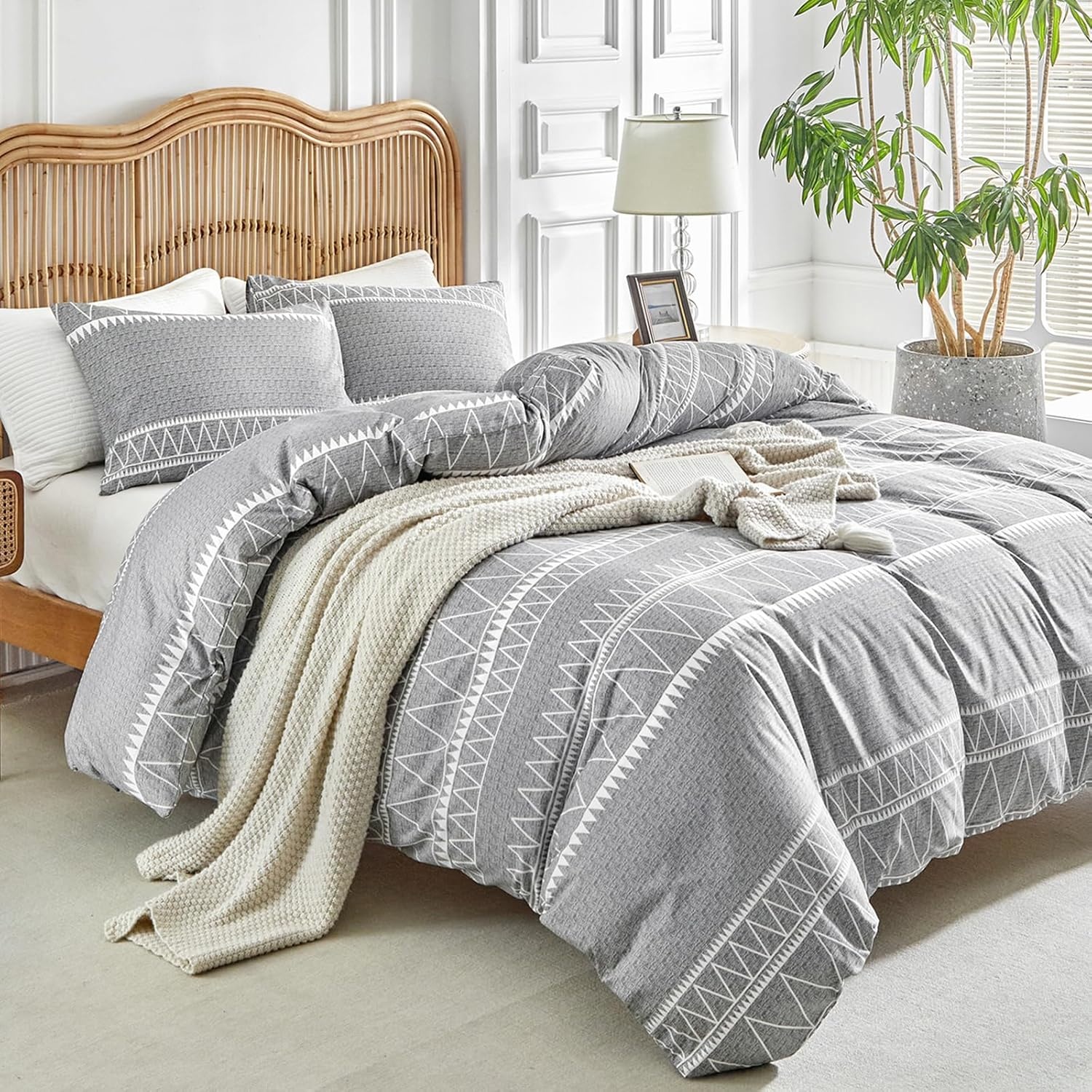 image:imageLekesky King Size Duvet Cover Set Hazy Blue Duvet Cover UltraSoft Microfiber 3 Pieces Comforter Cover with Zipper and Corner Ties Includes 2 Pillowcases 20x36Agrey