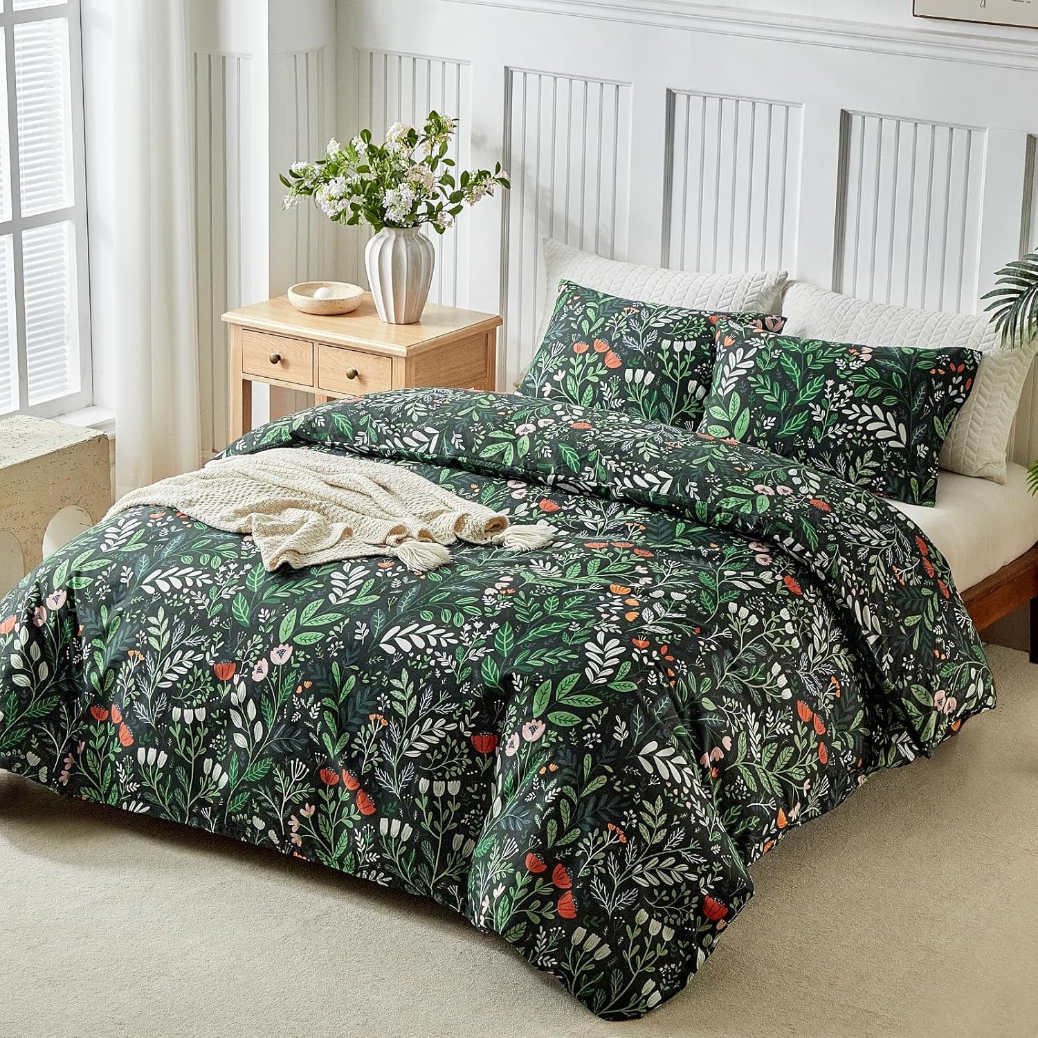 image:imageLekesky Duvet Cover Queen Size Reversible Botanical Floral Duvet Cover Set with Zipper Closure 3 Pieces Soft Microfiber Green Bedding Set 1Duvet Cover 90x90 2 Pillowcases 20x26C Greenromantic Garden