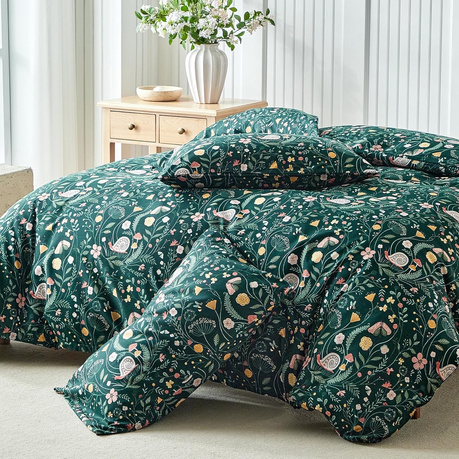 image:imageLekesky Duvet Cover Queen Size Reversible Botanical Floral Duvet Cover Set with Zipper Closure 3 Pieces Soft Microfiber Green Bedding Set 1Duvet Cover 90x90 2 Pillowcases 20x26C Greeninsect World