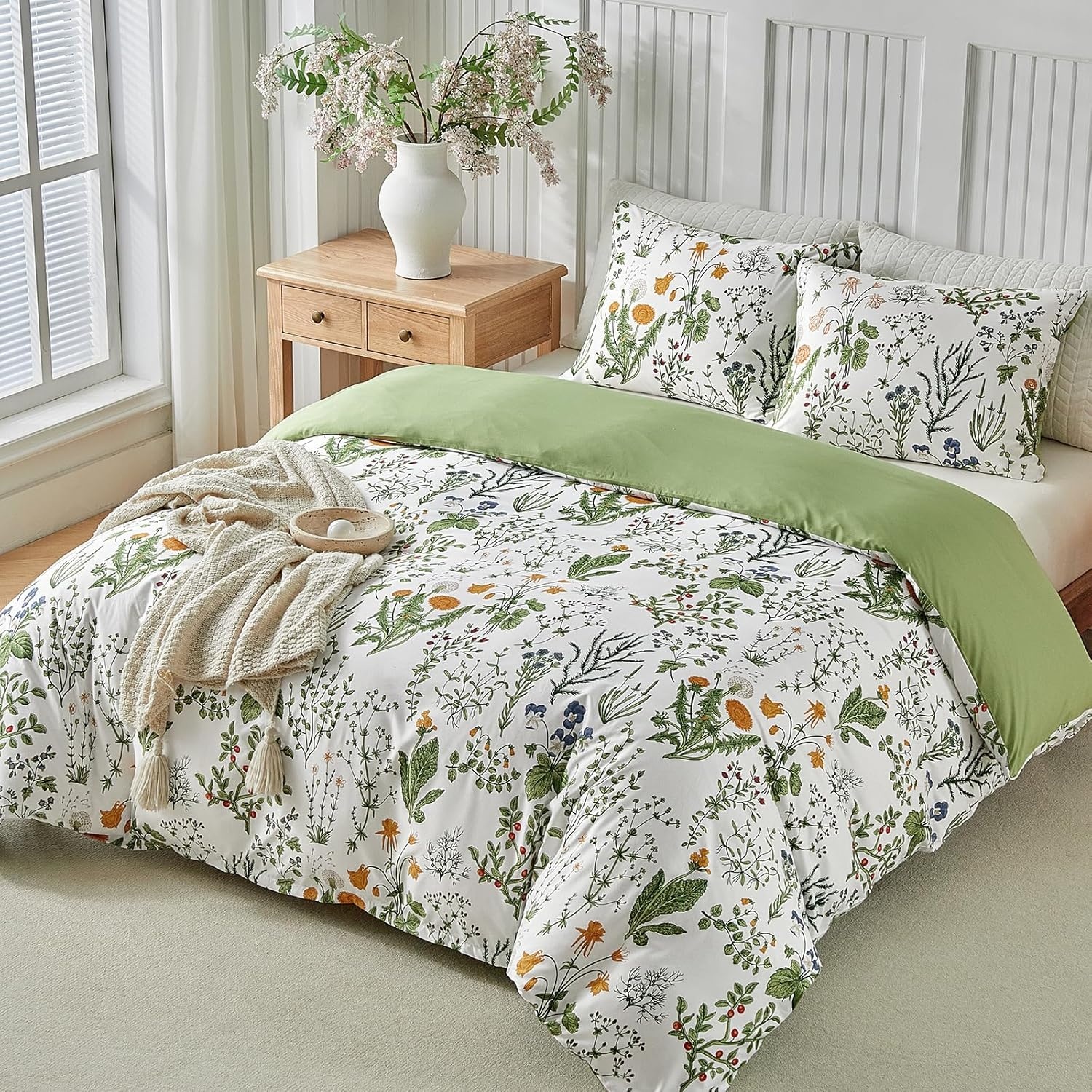 image:imageLekesky Duvet Cover Queen Size Reversible Botanical Floral Duvet Cover Set with Zipper Closure 3 Pieces Soft Microfiber Green Bedding Set 1Duvet Cover 90x90 2 Pillowcases 20x26C Green Floralno Comforter