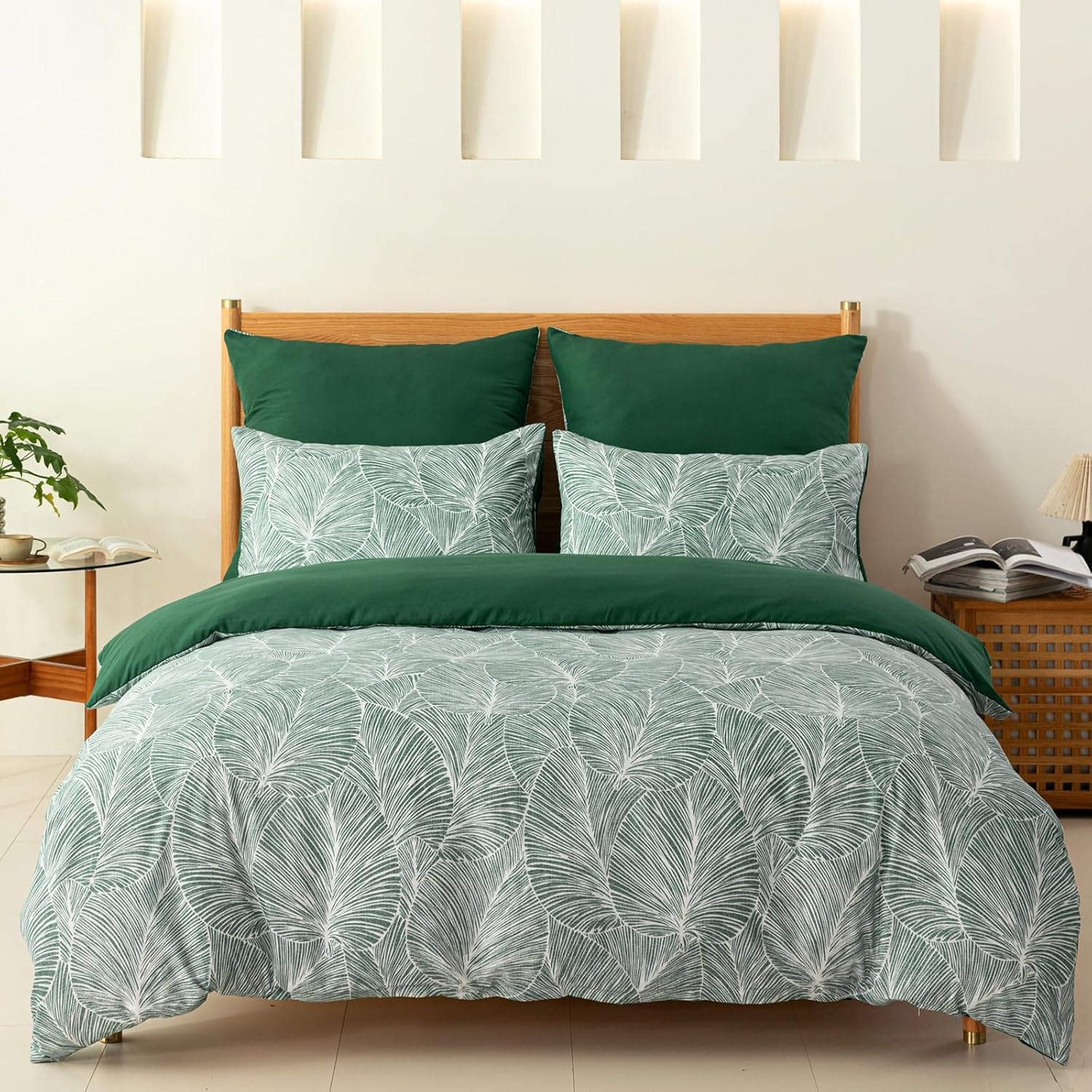 image:imageLekesky Duvet Cover Queen Size Reversible Botanical Floral Duvet Cover Set with Zipper Closure 3 Pieces Soft Microfiber Green Bedding Set 1Duvet Cover 90x90 2 Pillowcases 20x26A Emerald Greenno Comforter