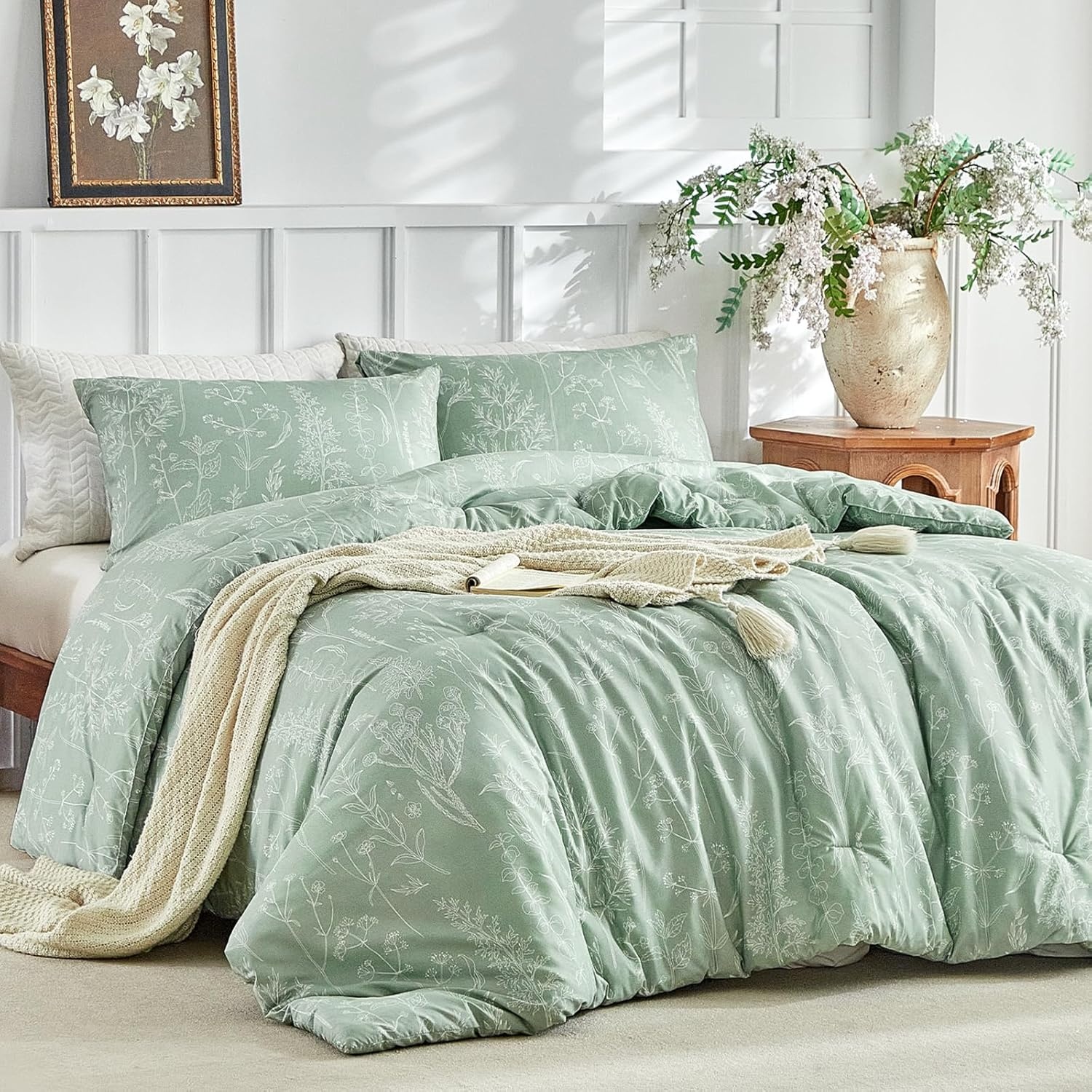image:imageLekesky Duvet Cover Queen Size Reversible Botanical Floral Duvet Cover Set with Zipper Closure 3 Pieces Soft Microfiber Green Bedding Set 1Duvet Cover 90x90 2 Pillowcases 20x26C Sage Green