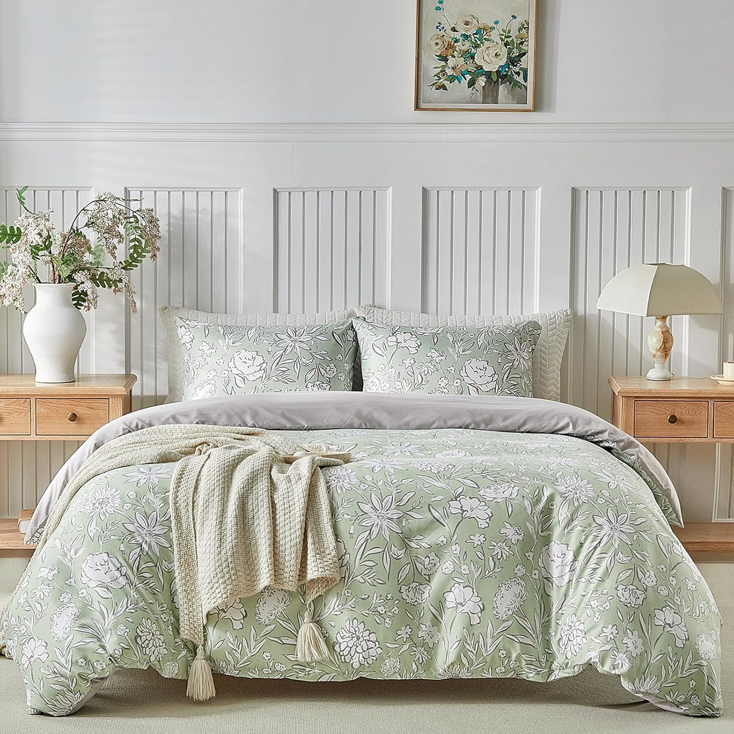 image:imageLekesky Duvet Cover Queen Size Reversible Botanical Floral Duvet Cover Set with Zipper Closure 3 Pieces Soft Microfiber Green Bedding Set 1Duvet Cover 90x90 2 Pillowcases 20x26C Grass Green No Comforter