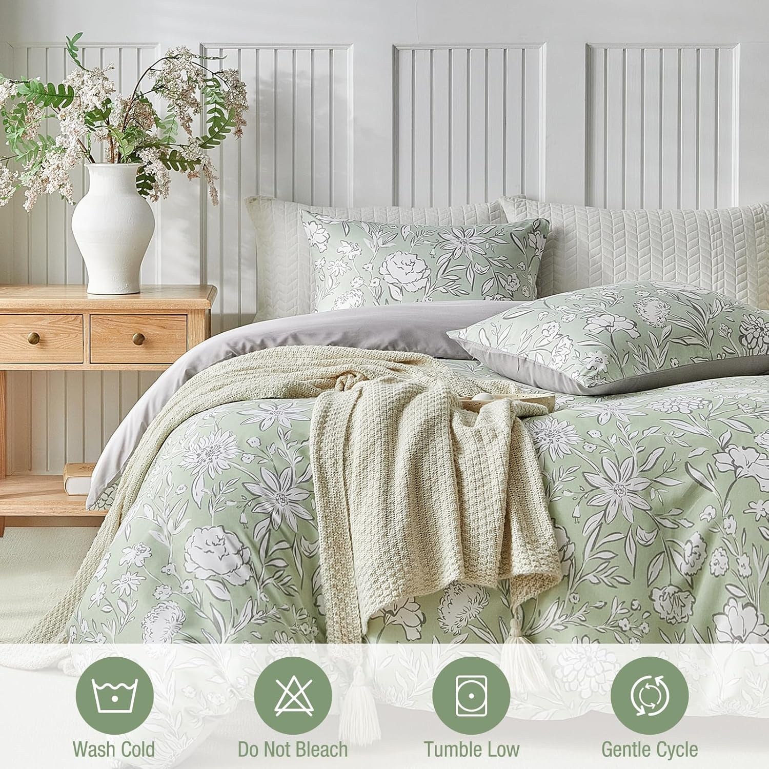 image:imageLekesky Duvet Cover Queen Size Reversible Botanical Floral Duvet Cover Set with Zipper Closure 3 Pieces Soft Microfiber Green Bedding Set 1Duvet Cover 90x90 2 Pillowcases 20x26C Grass Green No Comforter
