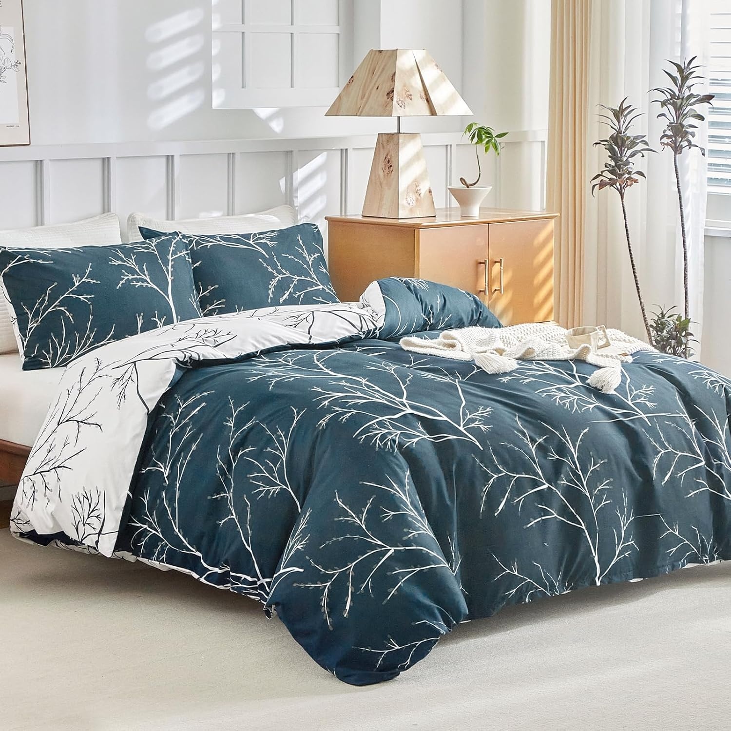 image:imageLekesky Duvet Cover Queen Size Reversible Botanical Floral Duvet Cover Set with Zipper Closure 3 Pieces Soft Microfiber Green Bedding Set 1Duvet Cover 90x90 2 Pillowcases 20x26Bbranch With Leave