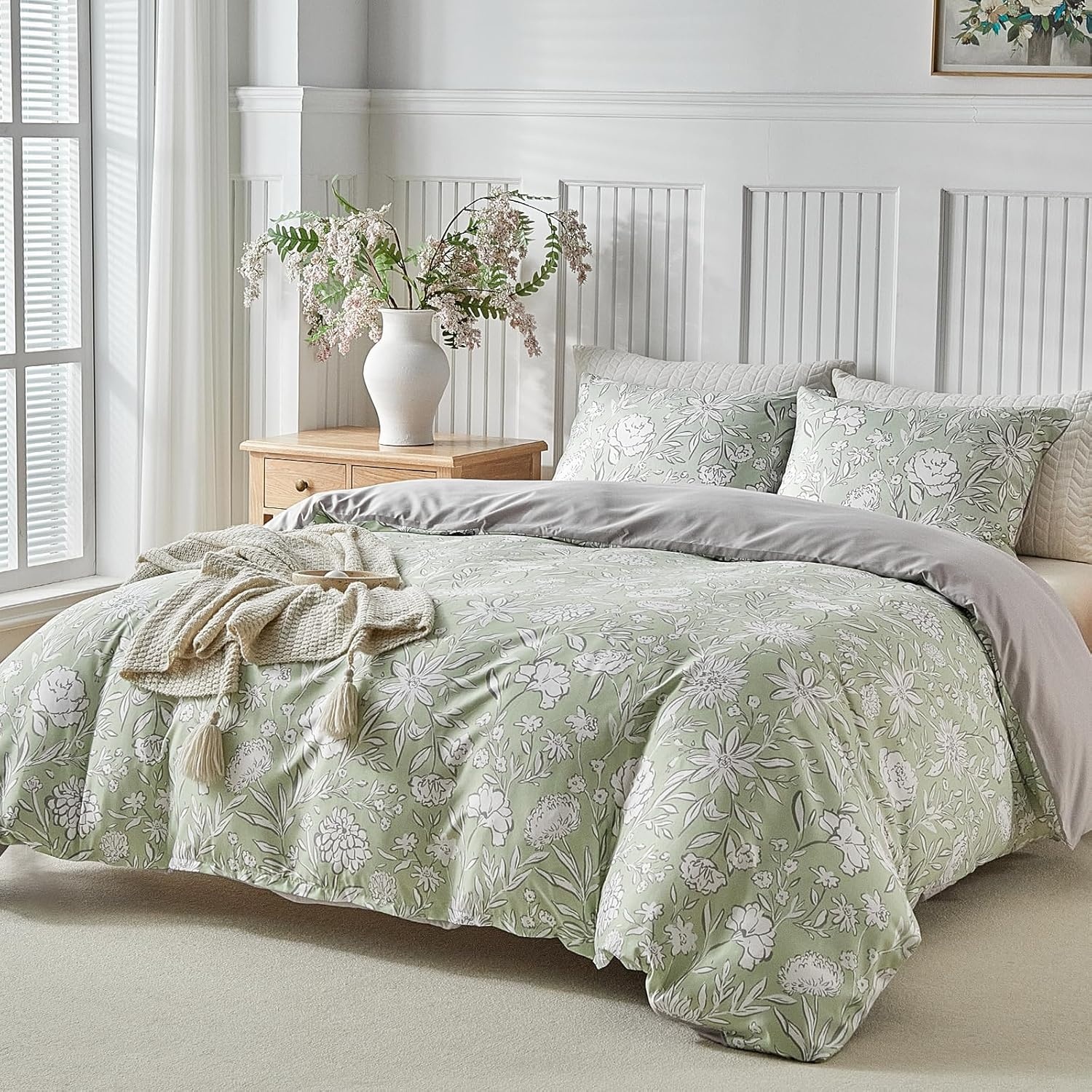 image:imageLekesky Duvet Cover Queen Size Reversible Botanical Floral Duvet Cover Set with Zipper Closure 3 Pieces Soft Microfiber Green Bedding Set 1Duvet Cover 90x90 2 Pillowcases 20x26C Grass Green No Comforter
