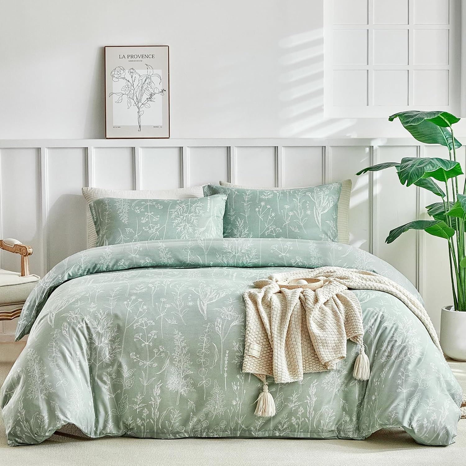 image:imageLekesky Duvet Cover Queen Size Reversible Botanical Floral Duvet Cover Set with Zipper Closure 3 Pieces Soft Microfiber Green Bedding Set 1Duvet Cover 90x90 2 Pillowcases 20x26C Sage Green