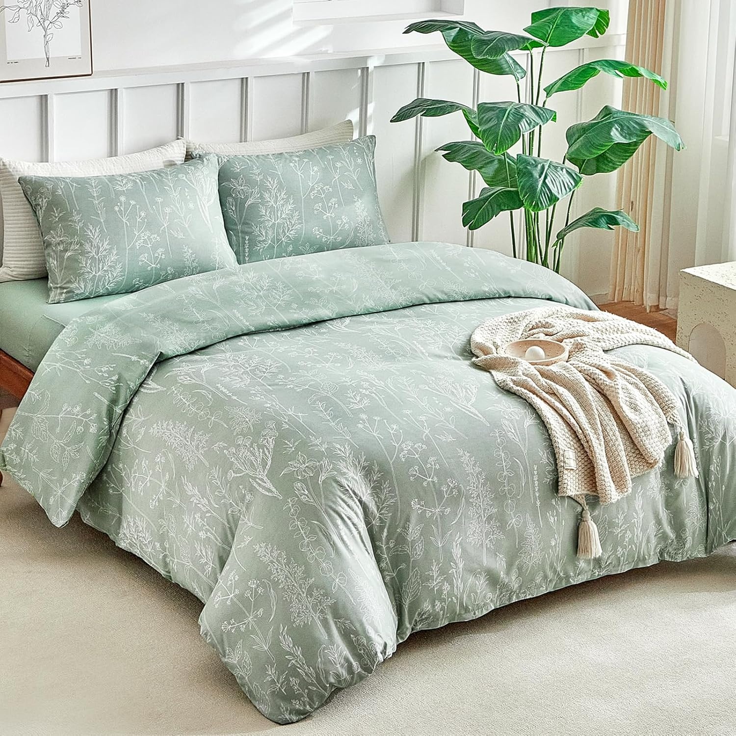 image:imageLekesky Duvet Cover Queen Size Reversible Botanical Floral Duvet Cover Set with Zipper Closure 3 Pieces Soft Microfiber Green Bedding Set 1Duvet Cover 90x90 2 Pillowcases 20x26C Sage Green