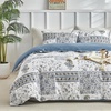 D：patchwork-blue